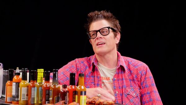Hot Ones - Johnny Knoxville Gets Smoked By Spicy Wings