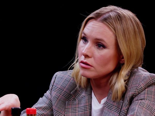 Hot Ones - Kristen Bell Ponders Morality While Eating Spicy Wings