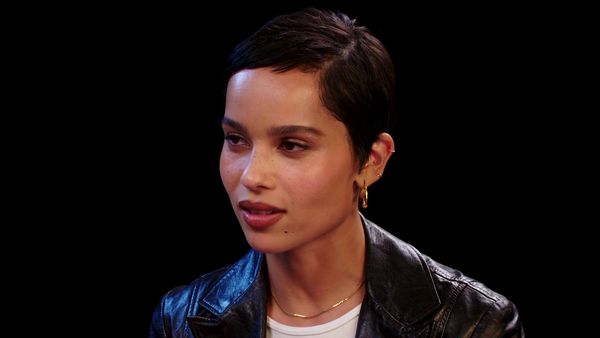 Hot Ones - Zoë Kravitz Gets Trippy While Eating Spicy Wings