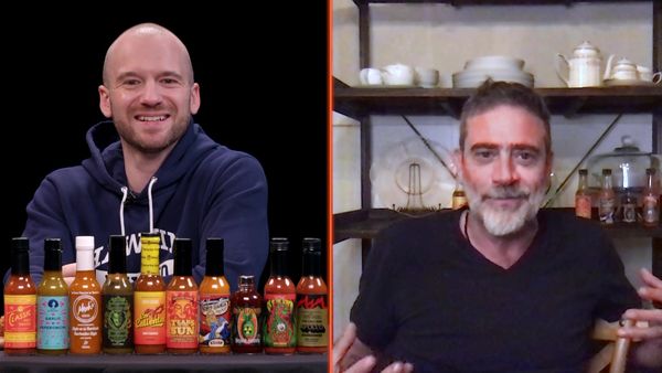 Hot Ones - Jeffrey Dean Morgan Can't Feel His Face While Eating Spicy Wings