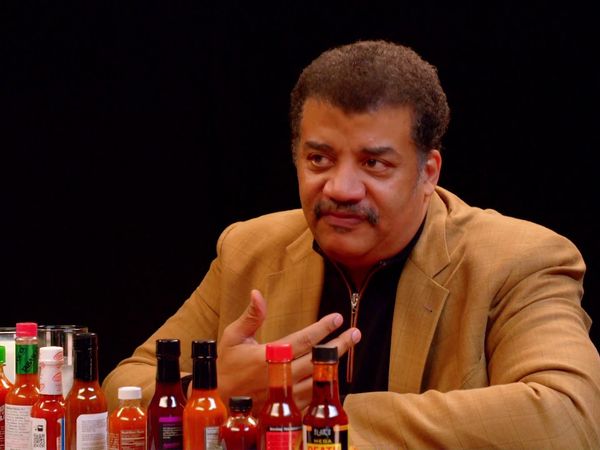 Hot Ones - Neil deGrasse Tyson Explains the Universe While Eating Spicy Wings