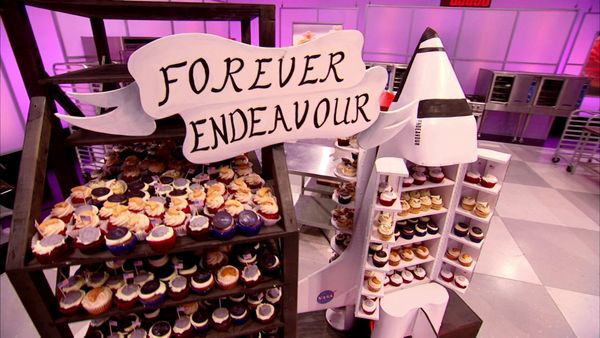 Cupcake Wars - Cosmic Cupcakes