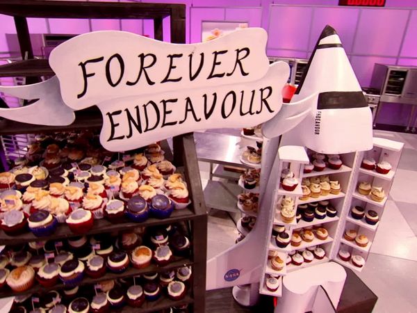 Cupcake Wars - Cosmic Cupcakes