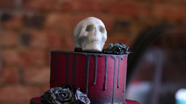 Cake Hunters - A Baker for the Bikers?