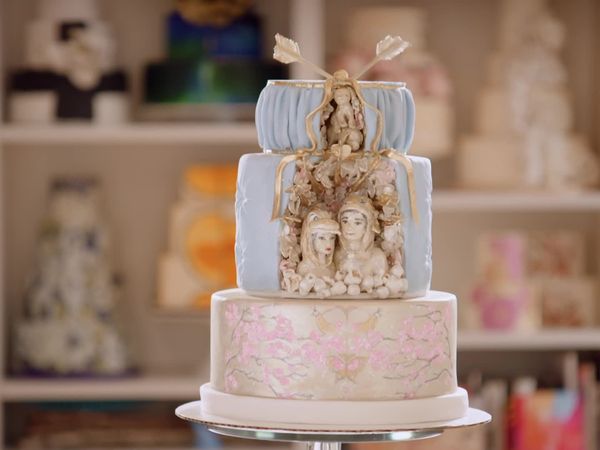 Cake Hunters - A Cake With Crunch
