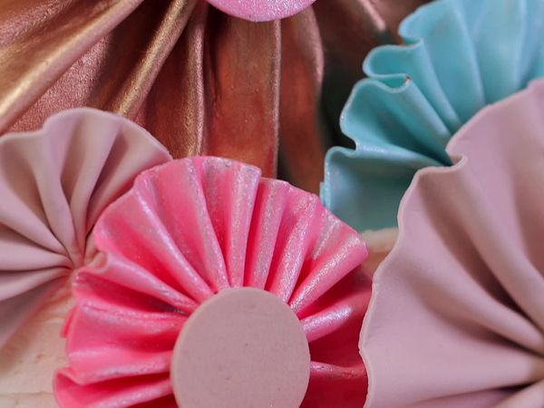 Cake Hunters - Bling It On