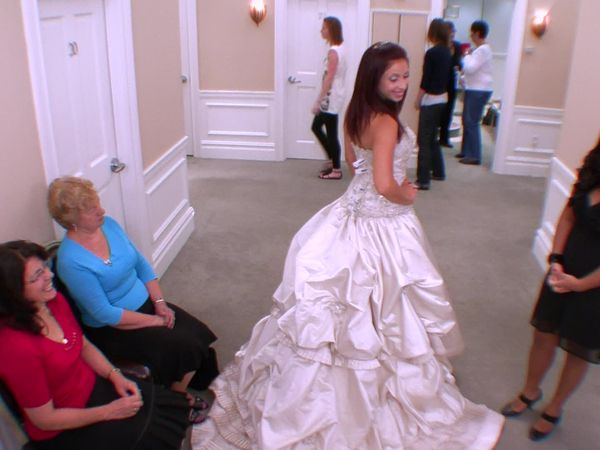Say Yes to the Dress - Make Room for the Groom