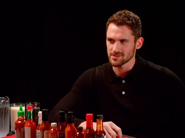 Hot Ones - Kevin Love Gets Dunked On By Spicy Wings