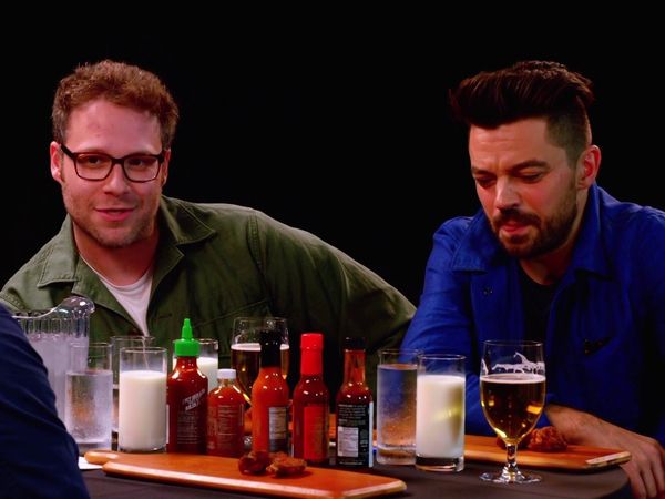 Hot Ones - Seth Rogen and Dominic Cooper Suffer While Eating Spicy Wings