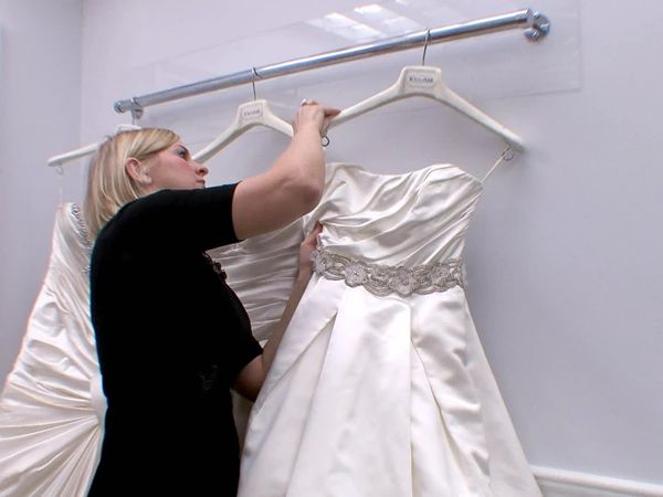 Say Yes to the Dress - Extreme Entourage