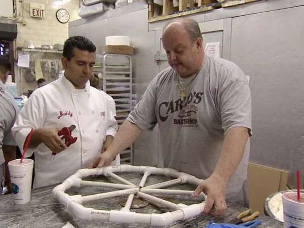 Cake Boss - Snooki, Super Anthony, and a Ship