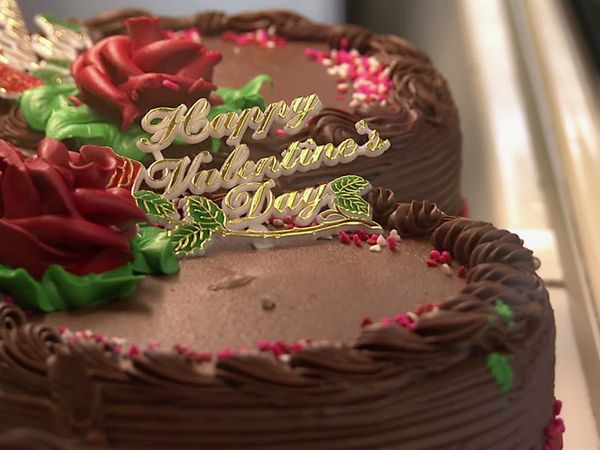 Cake Boss - Roses, Romance and a Romeo