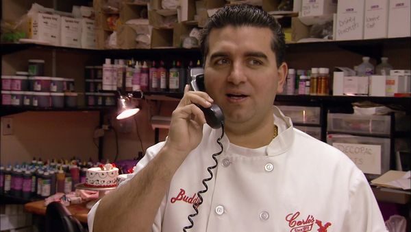 Cake Boss - Magazines, a Mega Screen and Maurizio