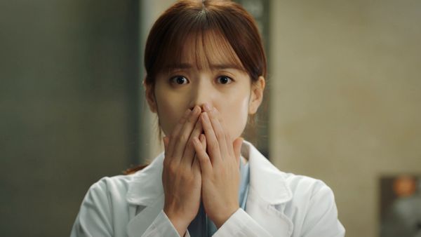 W - Two Worlds Apart - The only accomplice Kang Cheol can accept is that person.