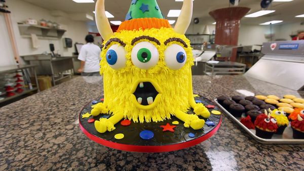 Cake Boss - Sweet Chicken and Sweeter Revenge