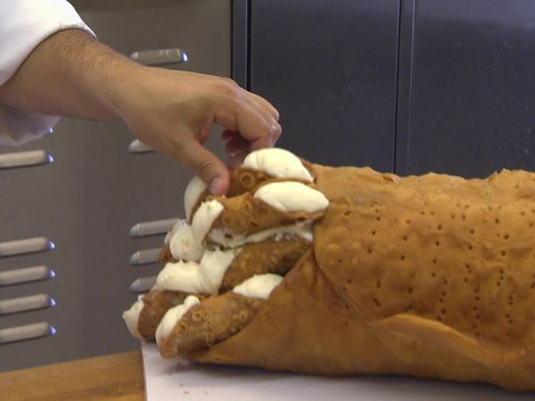 Cake Boss - Chinese Culture and Cannolis