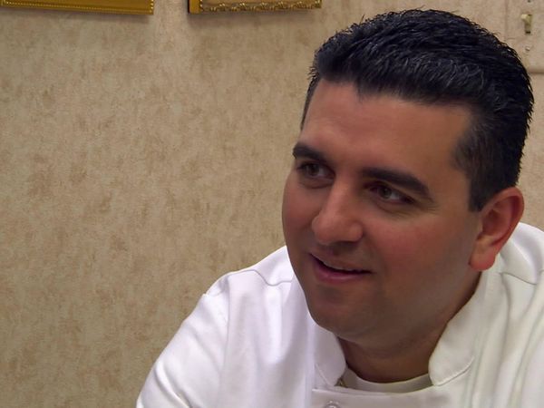 Cake Boss - A Blindfold, a Bikini and Breathing Fire
