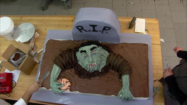 Cake Boss - Undead, Unclothed, and Unhappy Mama
