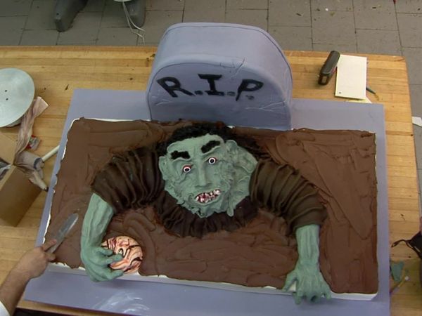 Cake Boss - Undead, Unclothed, and Unhappy Mama