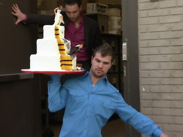 Cake Boss - Bugs, Breakups and Burned-Out