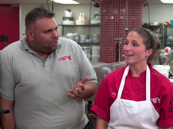 Cake Boss - Sand Castles And Seeing Double