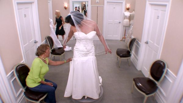 Say Yes to the Dress - Moms and Daughters