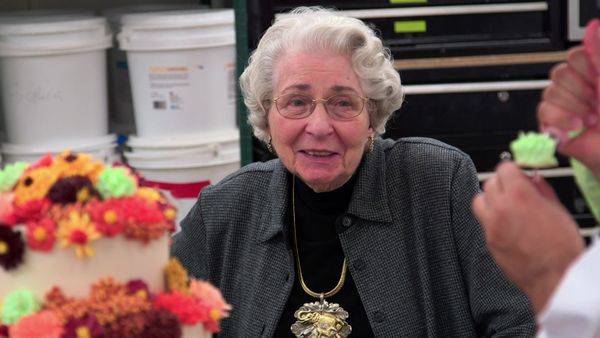 Cake Boss - Snowman, Mentor And Model Mary