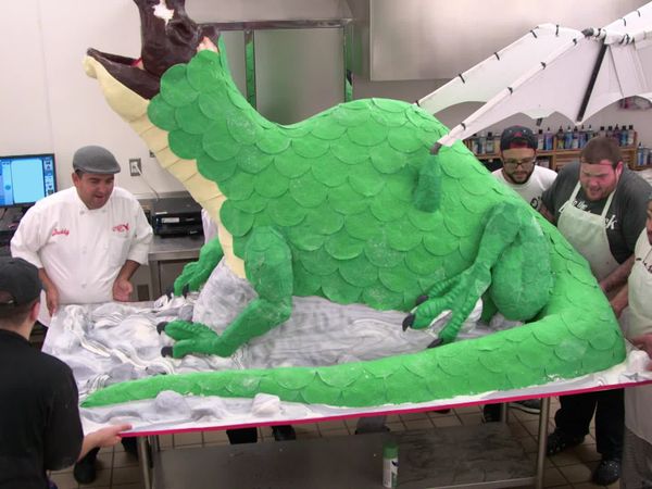 Cake Boss - Fiery Dragons and Marrying Cats