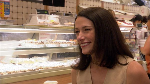 Cake Boss - Soap, Sonograms and Surprise