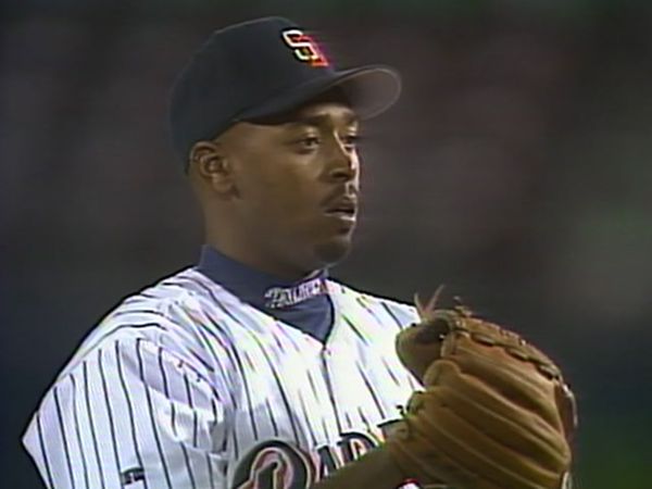 Great Games - 6/3/1995: Martinez takes perfecto into the 10th