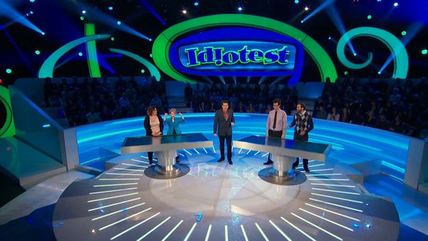 Idiotest - Married Couple vs. Friends