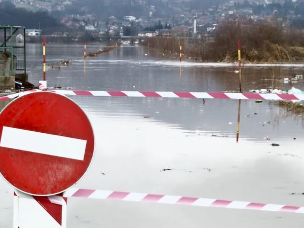 Horas de desesperación - INUNDACIONES