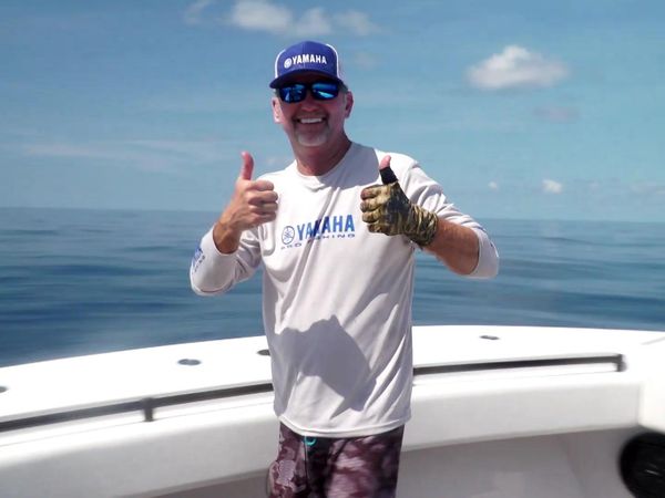 Americana Outdoors - Offshore in Texas with the Champ