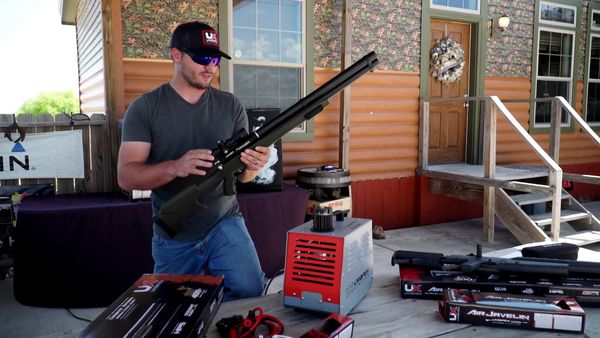 Fishing & Hunting Texas - Airbow Hunting For Hogs and Crappie Fishing