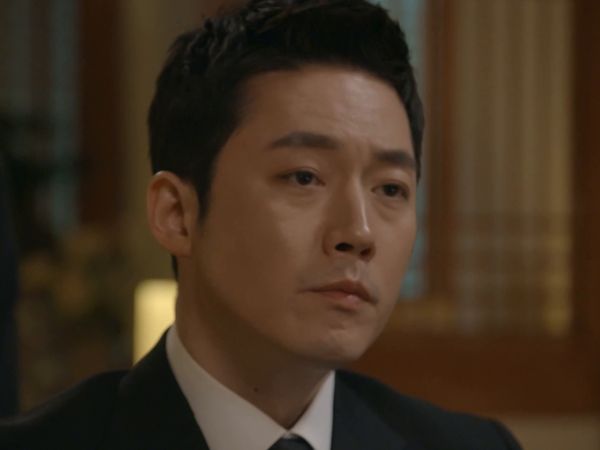 Money Flower - Pil Joo, let's stop all of this and go together.