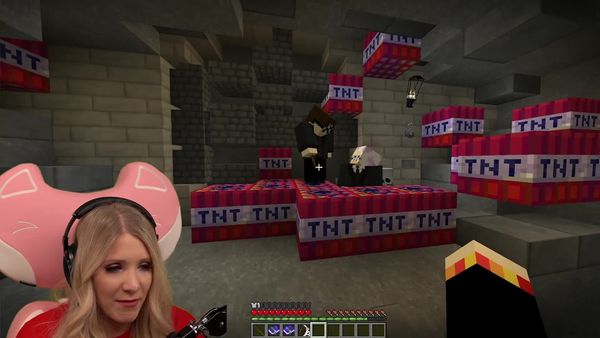 Brianna Playz - Kidnapped by Wizards in Minecraft / Trapped by Zombie Dragons in Minecraft