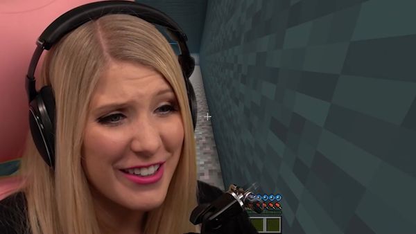 Brianna Playz - Kidnapped by Evil Mermaids in Minecraft / Surviving 100 Days as a Baby Mermaid