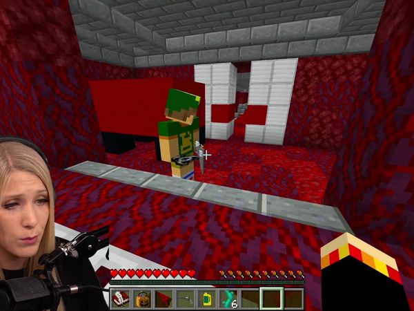 Brianna Playz - I Survived Stranger Things in Minecraft / Saving Lightyear in Minecraft