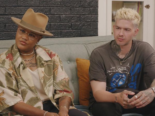 Help! I'm in a Secret Relationship! - Deidra & Sean