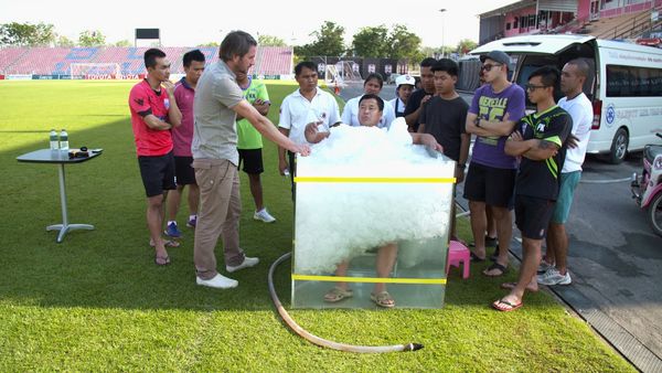 EXTRAORDINARY HUMANS - Ice Proof / Bullet Proof Man