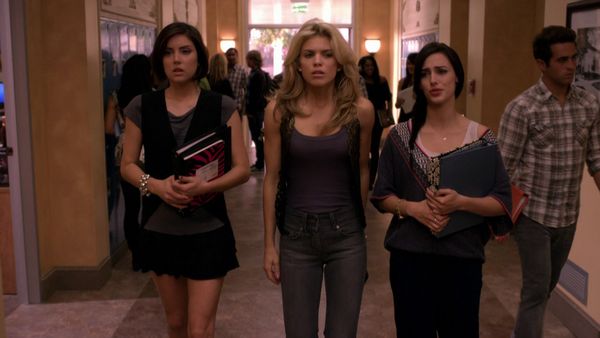 90210 - Naomi gegen Cannon