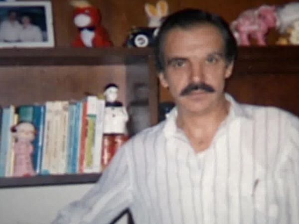 El Asesino de la Baraja - Tambores de Guerra