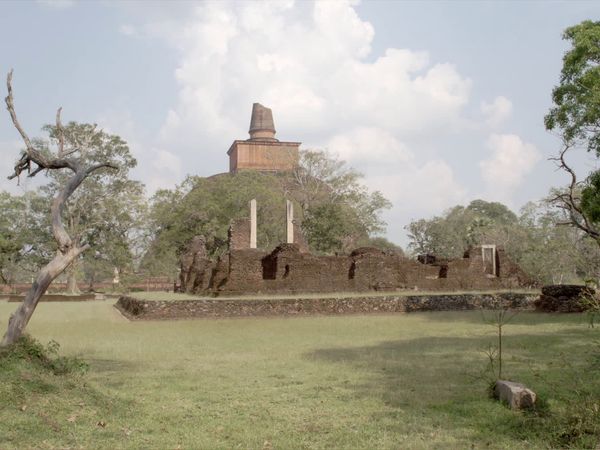 Jet Set - The Loire V Anuradhapura (Sri Lanka)