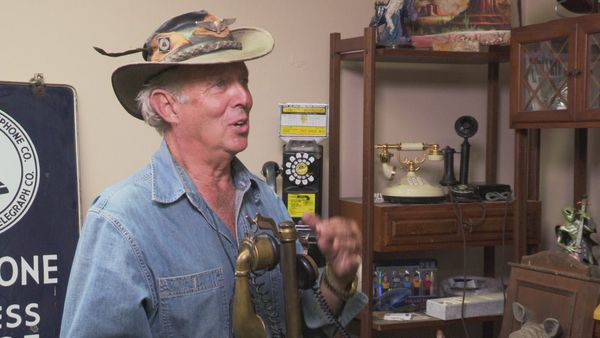 Storage Wars - Fa-La-La-Lala, La-La-La-Locker!