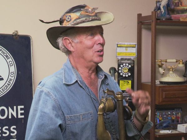 Storage Wars - Fa-La-La-Lala, La-La-La-Locker!