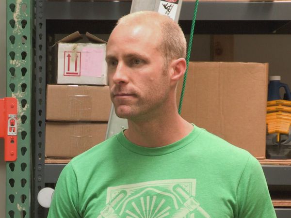 Storage Wars - Mary's RE-finds