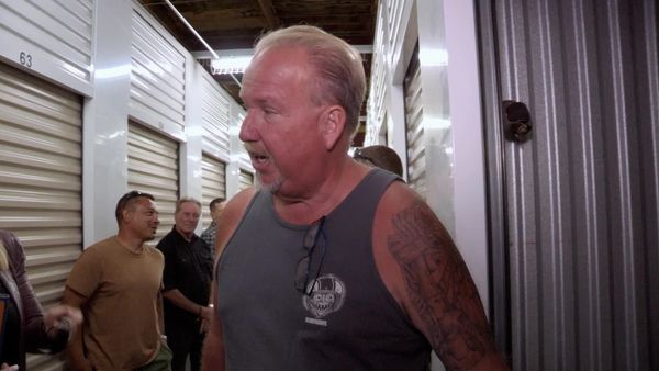 Storage Wars - The Jenny, The Baker, The Prosthetics Maker