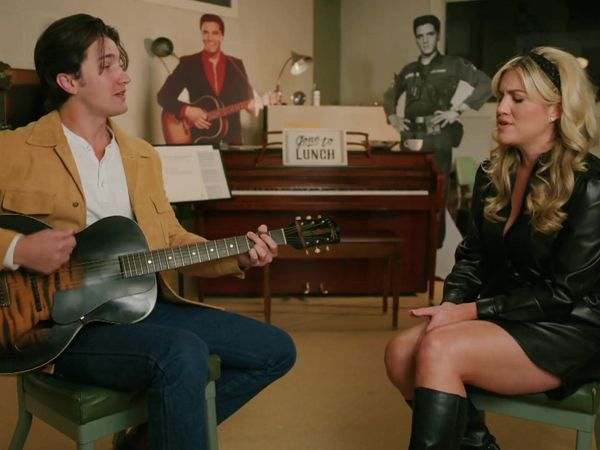 The Southern Weekend - Talking Music