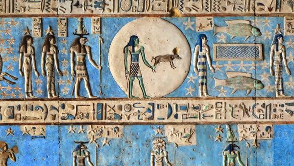 Enigma Chronicles - Unveiling the Unknown: Artifacts and Aliens - A Journey into Ancient Mysteries