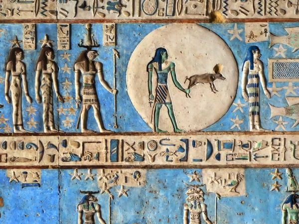 Enigma Chronicles - Unveiling the Unknown: Artifacts and Aliens - A Journey into Ancient Mysteries